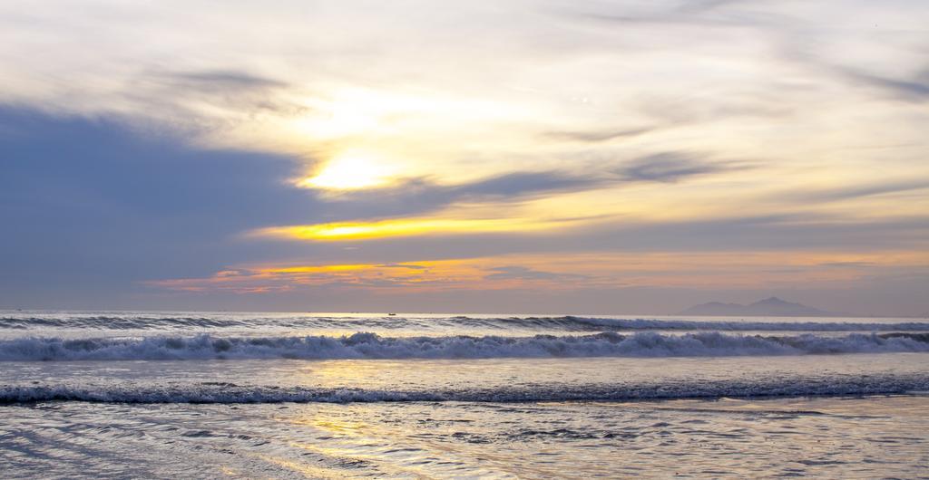 Hi Da Nang Beach Hostel グーハインソン区 エクステリア 写真
