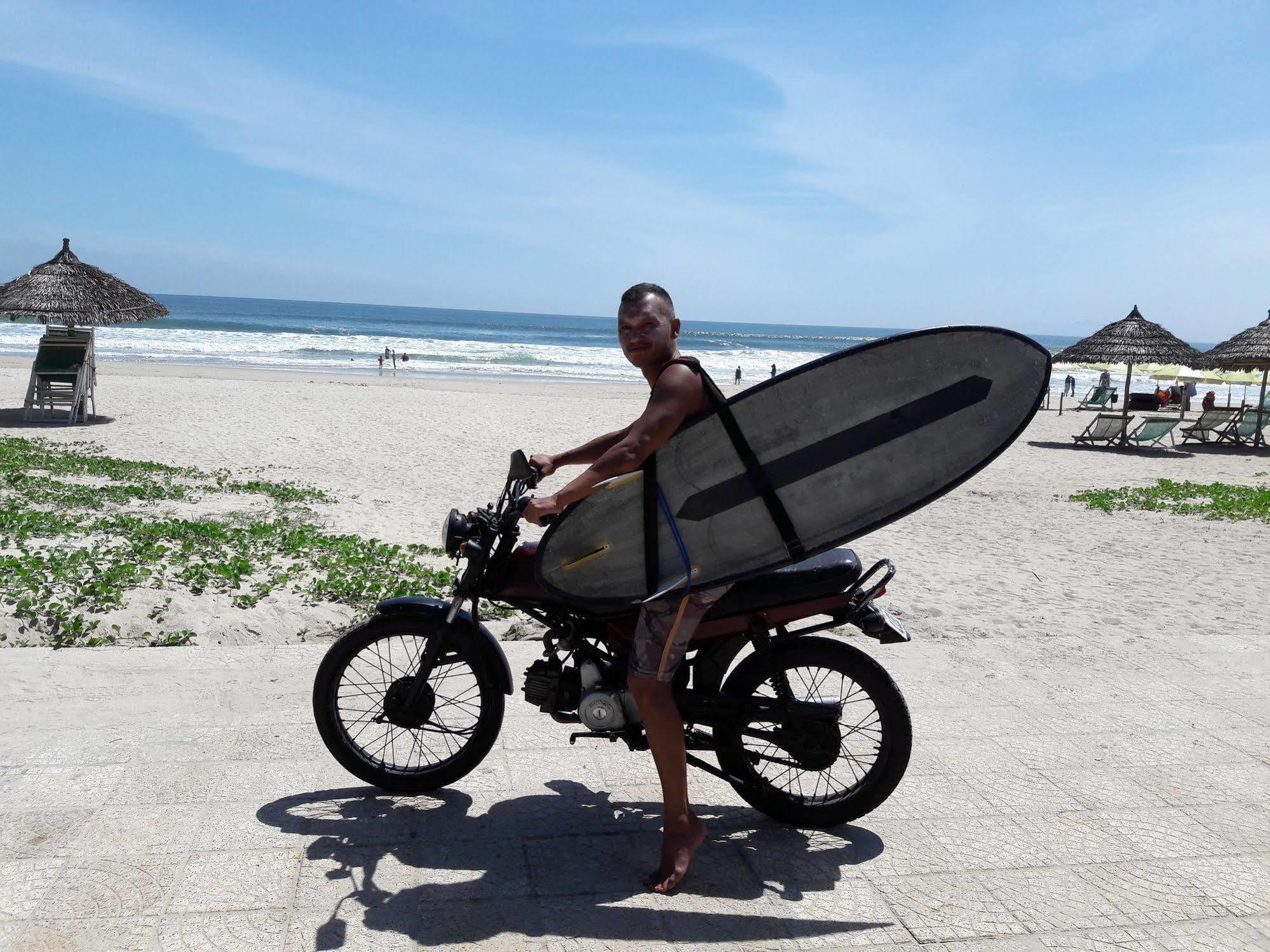 Hi Da Nang Beach Hostel グーハインソン区 エクステリア 写真